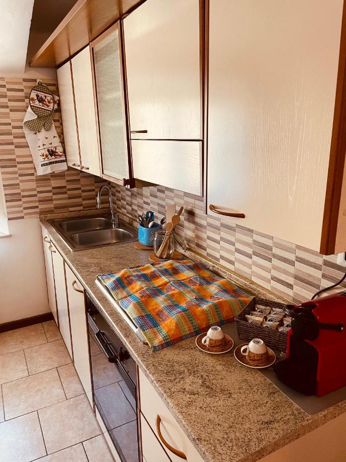 Casa Amelie Apartment Пескиера дел Гарда Екстериор снимка