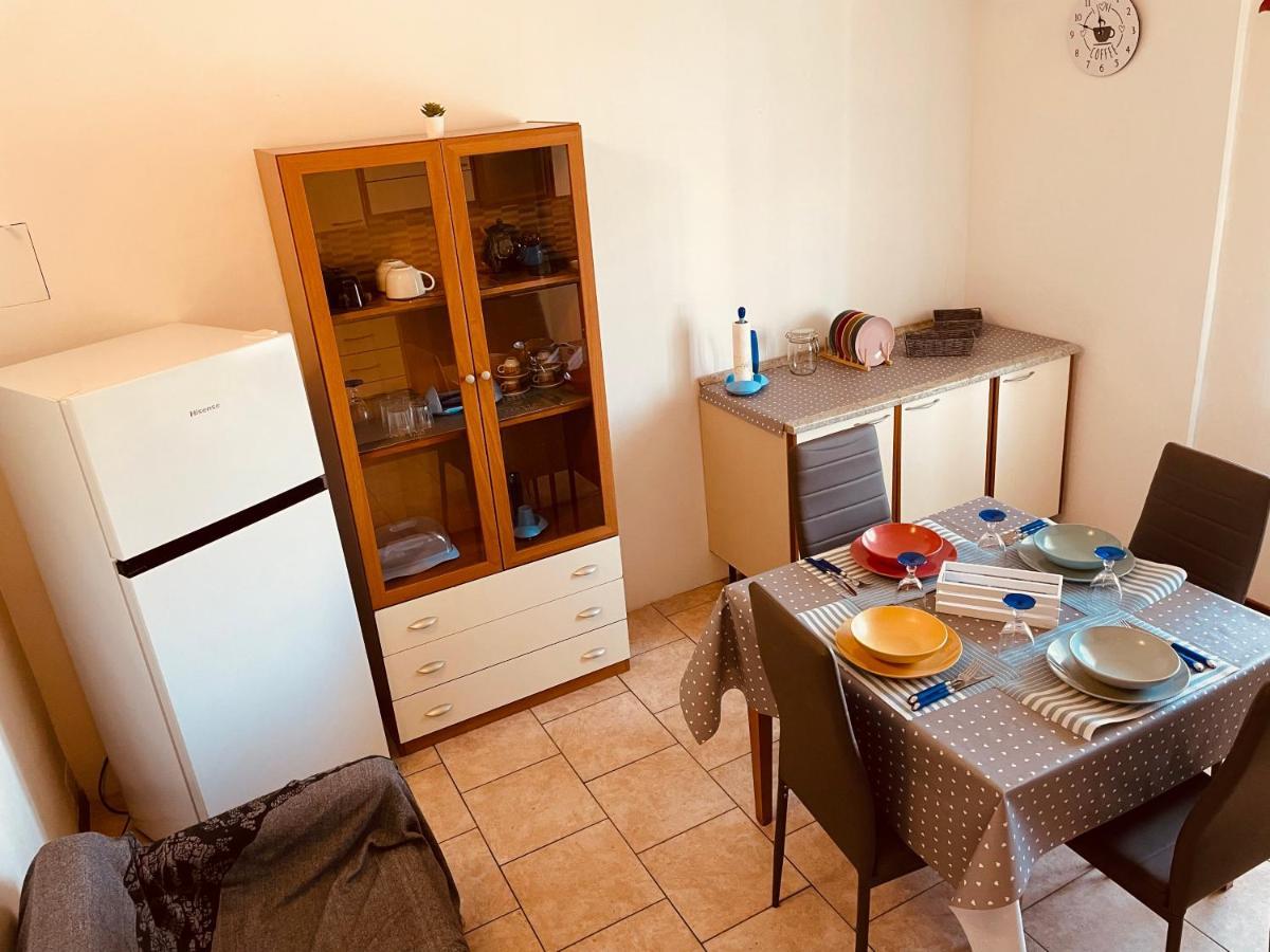 Casa Amelie Apartment Пескиера дел Гарда Екстериор снимка