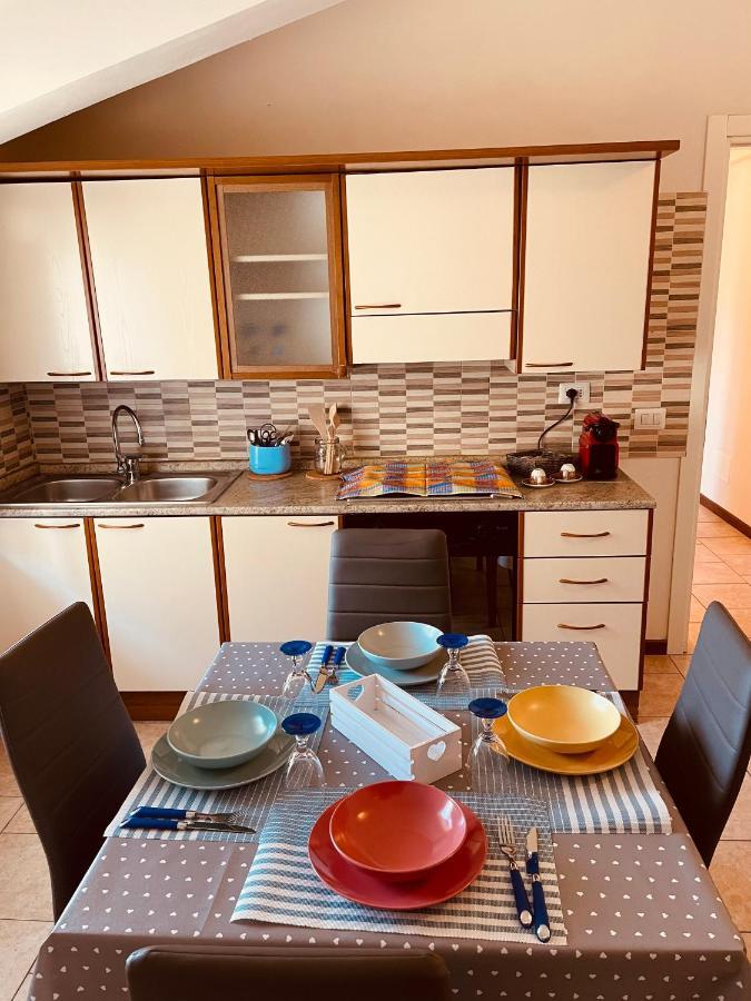 Casa Amelie Apartment Пескиера дел Гарда Екстериор снимка