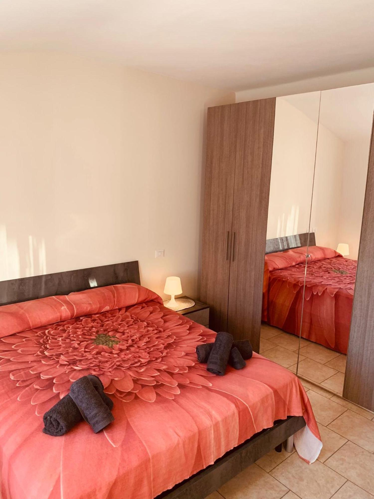 Casa Amelie Apartment Пескиера дел Гарда Екстериор снимка