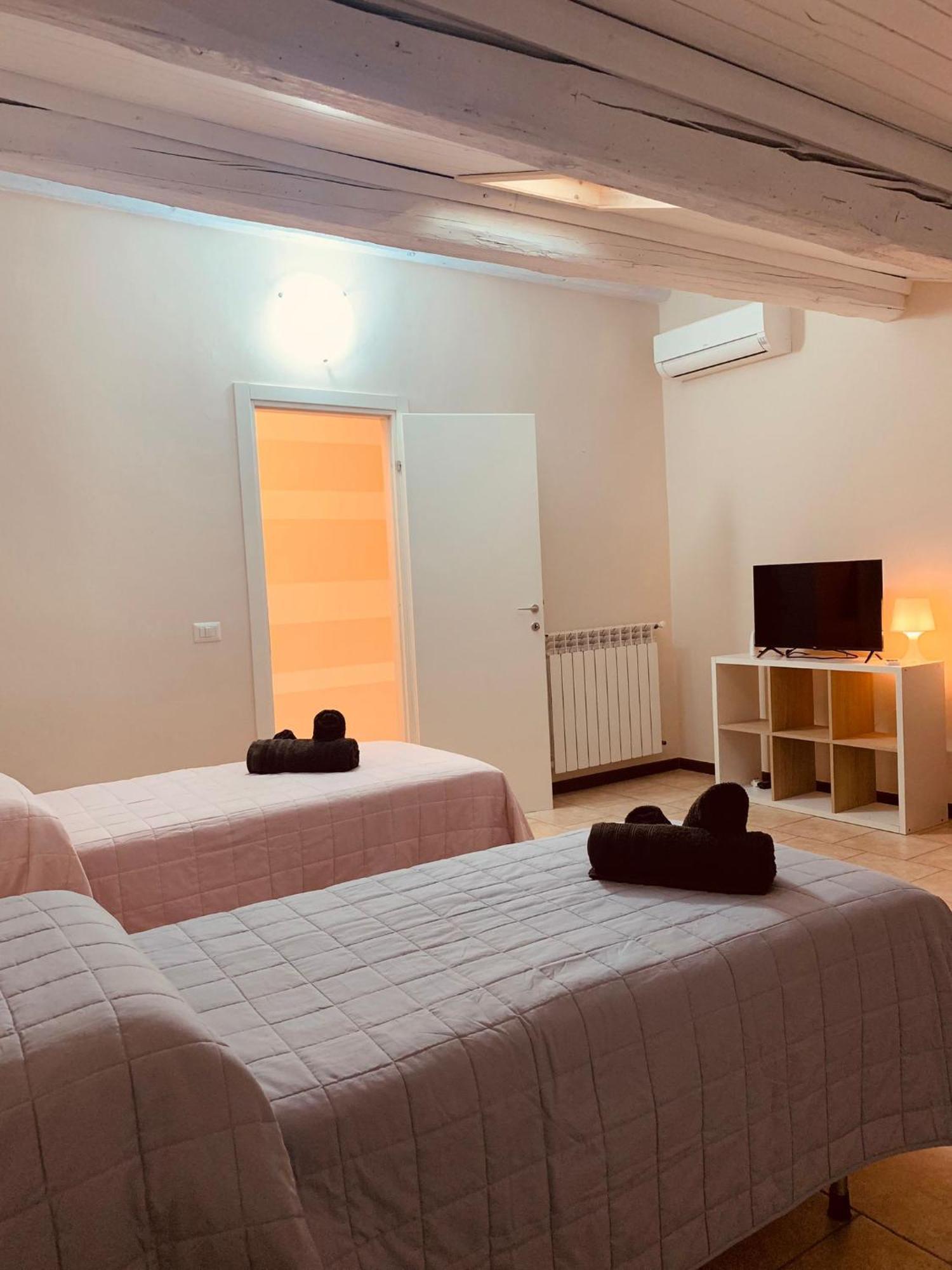 Casa Amelie Apartment Пескиера дел Гарда Екстериор снимка