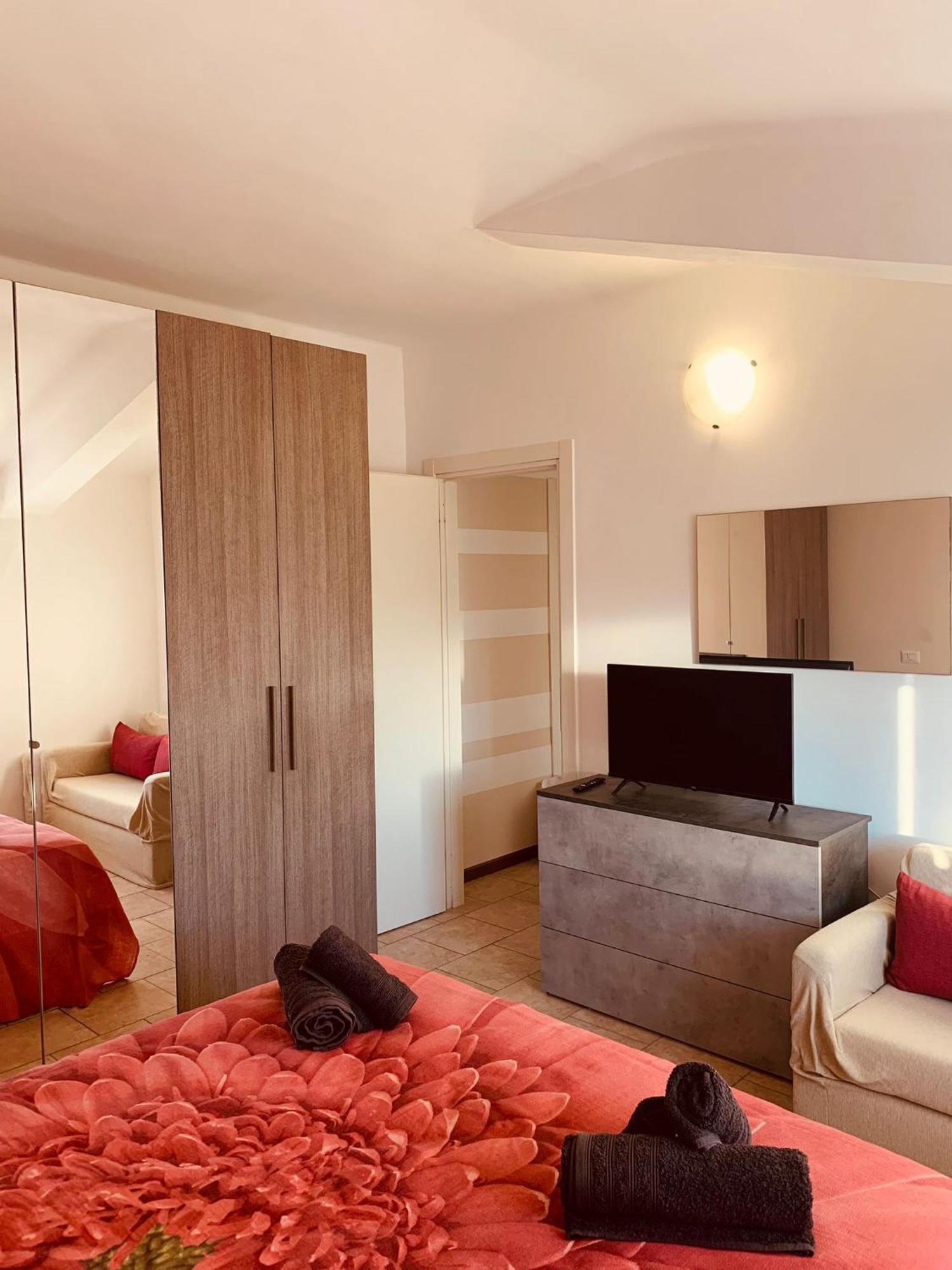 Casa Amelie Apartment Пескиера дел Гарда Екстериор снимка